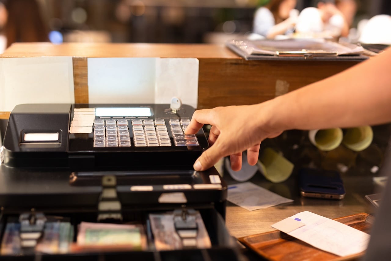 Cash Register System Vs POS System Whats The Difference Slant POS