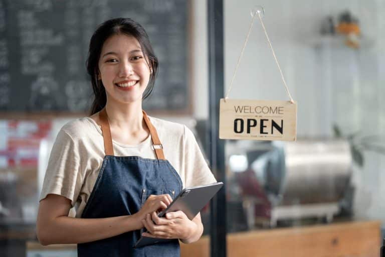 How to Run a Profitable Café with Only One Person | Slant POS