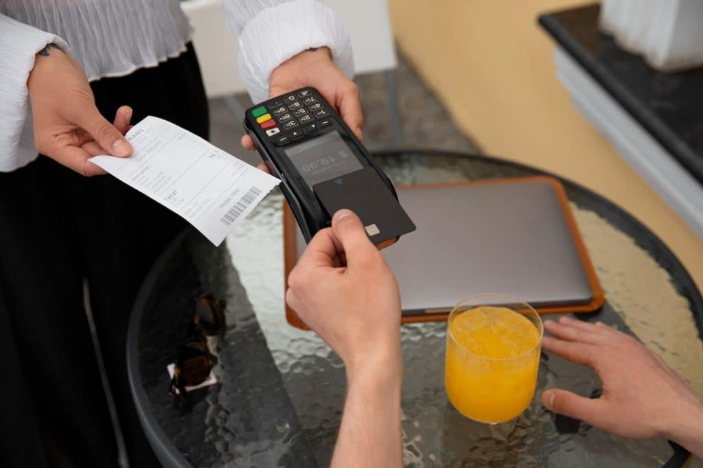 restaurant certified electronic invoices ecuador