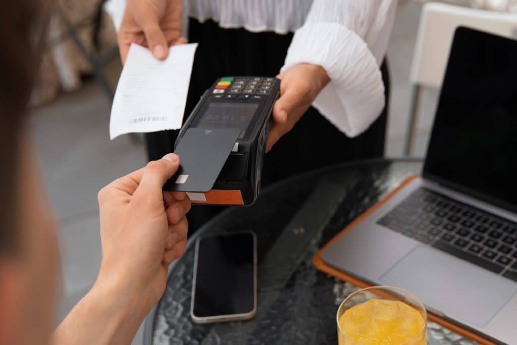 how to open tip free restaurant in canada